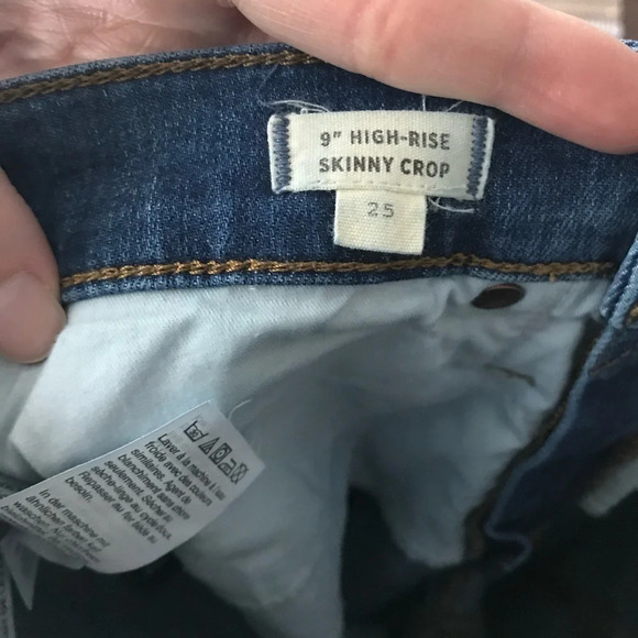 MADEWELL 9" High Rise Skinny Crop Jeans in Delmar Distressed Wash 25 - Picture 8 of 10